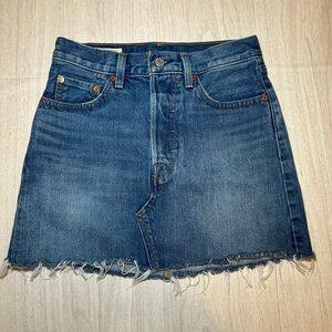 Levis Classic Blue Denim Frayed-Hem Mini Skirt